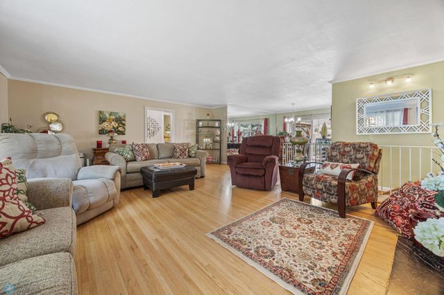 1209 4th Street N, Fargo, ND 58102