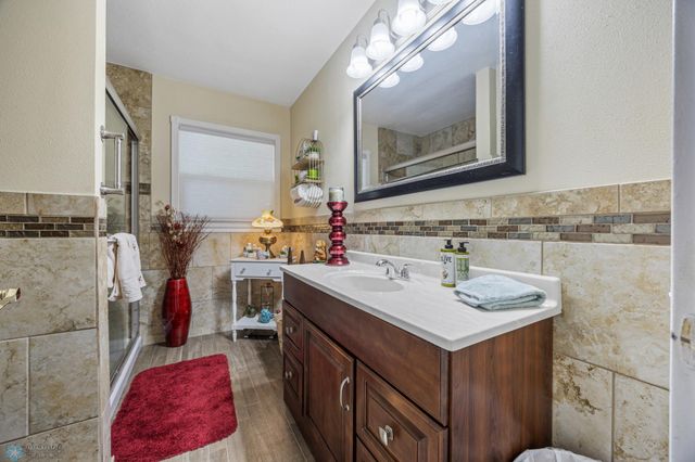 1209 4th Street N, Fargo, ND 58102