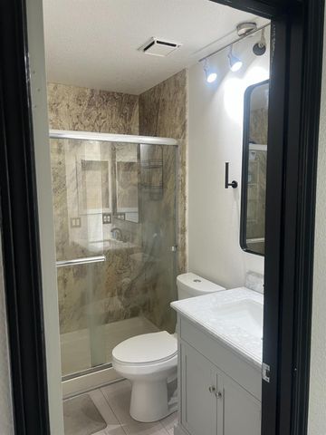 365 Diane Ct, Manteca, CA 95336