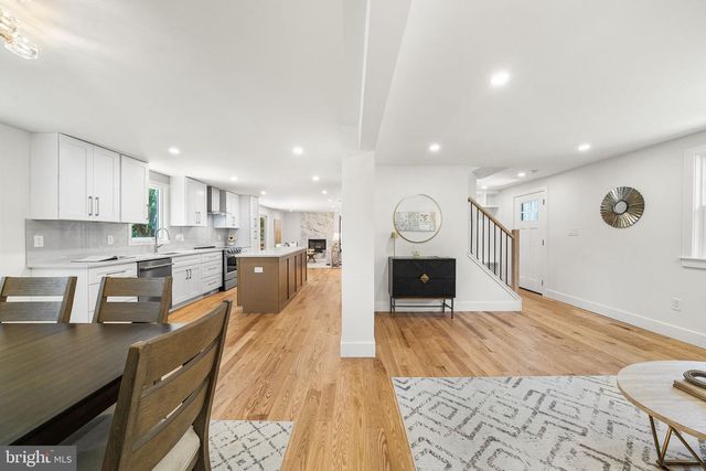 2851 EDGELEA RD, Vienna, VA 22181