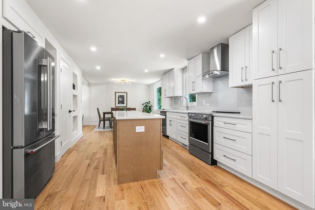 2851 EDGELEA RD, Vienna, VA 22181