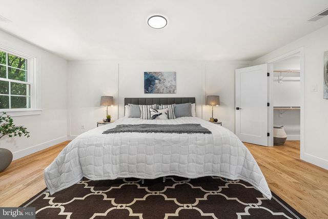 2851 EDGELEA RD, Vienna, VA 22181