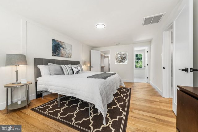 2851 EDGELEA RD, Vienna, VA 22181
