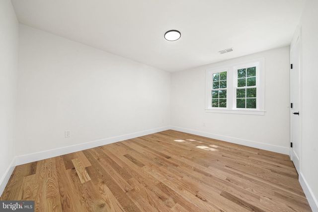 2851 EDGELEA RD, Vienna, VA 22181