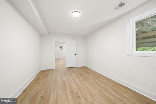 2851 EDGELEA RD, Vienna, VA 22181