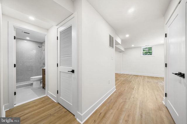 2851 EDGELEA RD, Vienna, VA 22181
