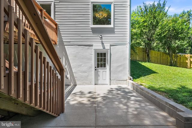 2851 EDGELEA RD, Vienna, VA 22181