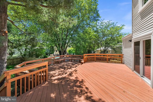 2851 EDGELEA RD, Vienna, VA 22181