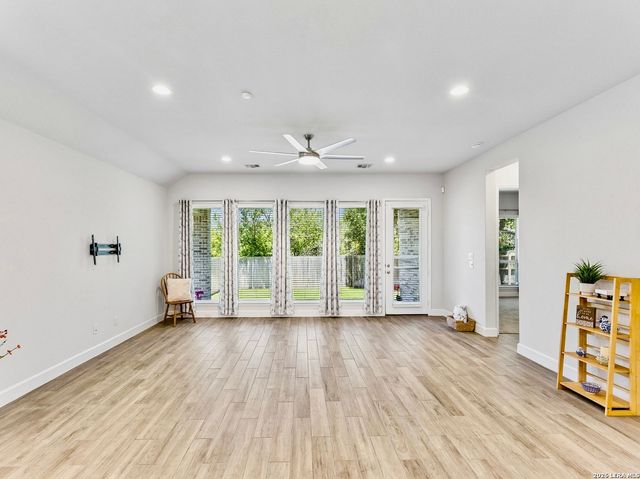 2043 Dalhart, San Antonio, TX 78253