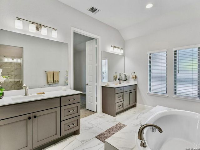 2043 Dalhart, San Antonio, TX 78253