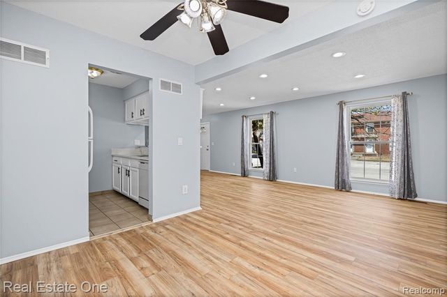 35367 Tall Oaks Drive, Sterling Heights, MI 48312