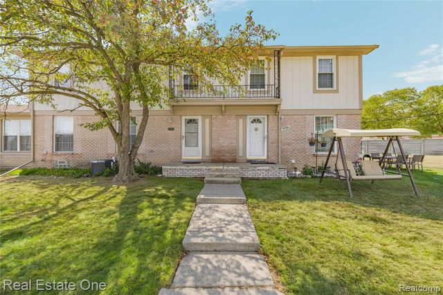 35367 Tall Oaks Drive, Sterling Heights, MI 48312