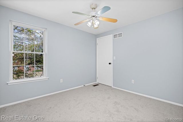 35367 Tall Oaks Drive, Sterling Heights, MI 48312