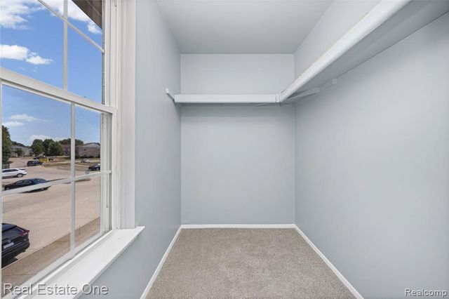 35367 Tall Oaks Drive, Sterling Heights, MI 48312