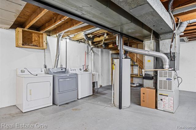 35367 Tall Oaks Drive, Sterling Heights, MI 48312