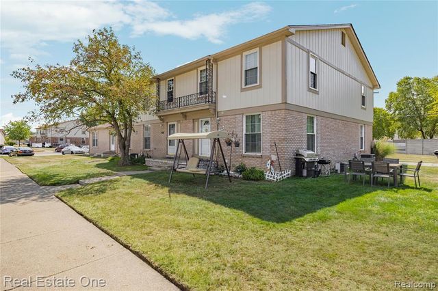 35367 Tall Oaks Drive, Sterling Heights, MI 48312