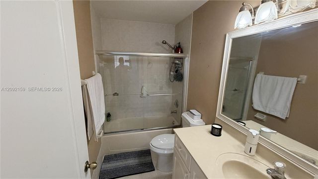 7357 NW 174th Terrace 108, Hialeah, FL 33015