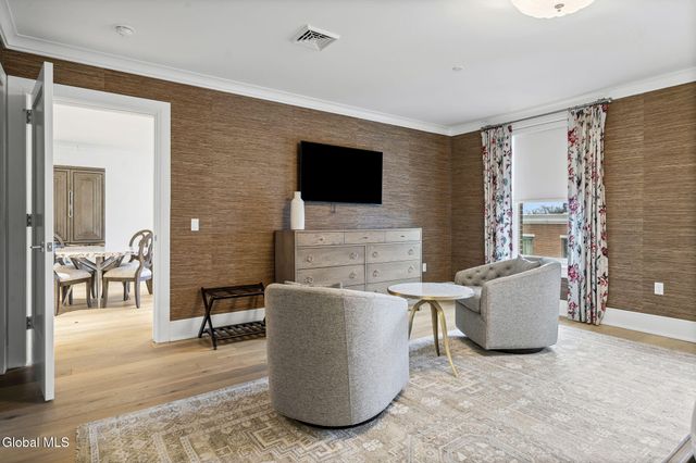 19 Washington Street 565, Saratoga Springs, Inside, NY 12866