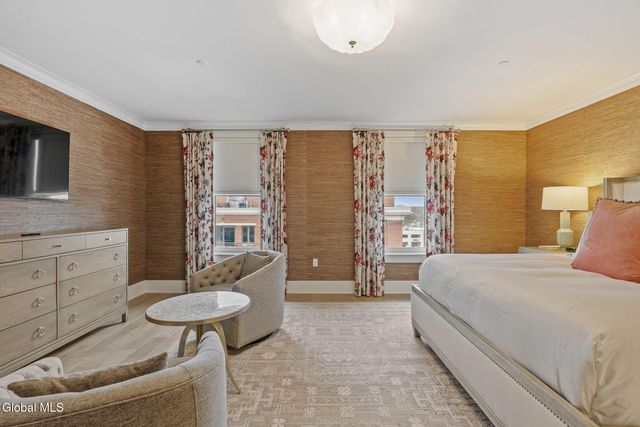 19 Washington Street 565, Saratoga Springs, Inside, NY 12866