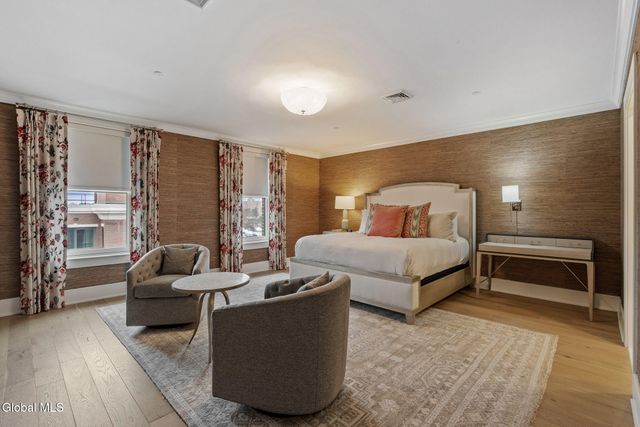 19 Washington Street 565, Saratoga Springs, Inside, NY 12866