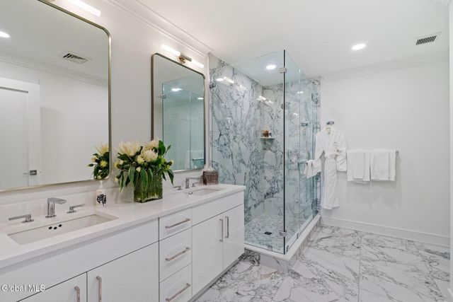 19 Washington Street 565, Saratoga Springs, Inside, NY 12866