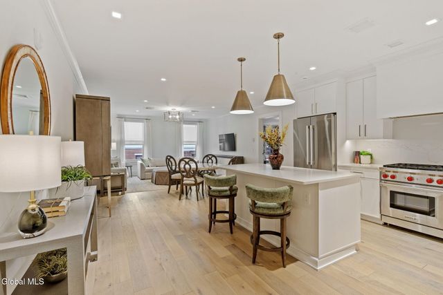 19 Washington Street 565, Saratoga Springs, Inside, NY 12866