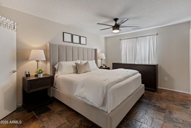 520 E WATSON Drive, Tempe, AZ 85283