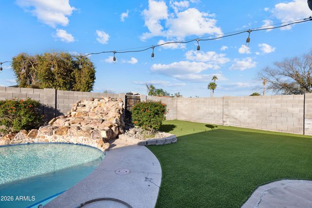 520 E WATSON Drive, Tempe, AZ 85283