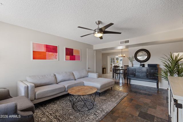 520 E WATSON Drive, Tempe, AZ 85283