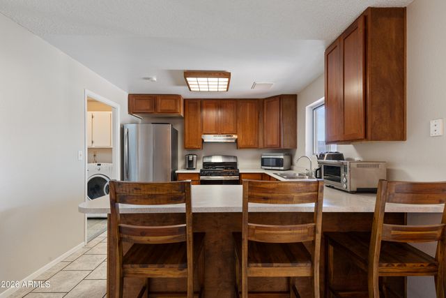 520 E WATSON Drive, Tempe, AZ 85283