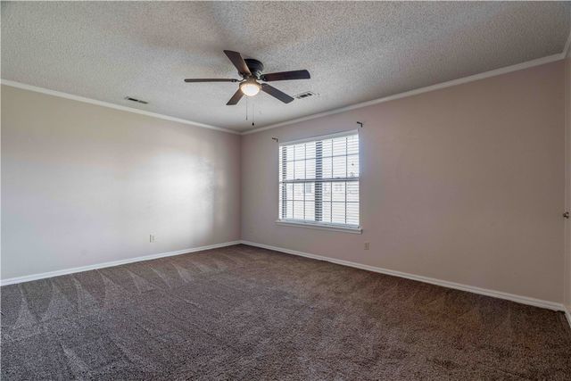 850 S Chateau Drive, Rogers, AR 72758