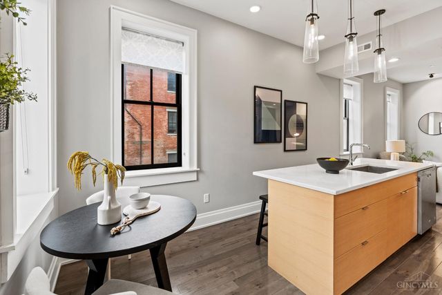 1432 Elm Street, Cincinnati, OH 45202