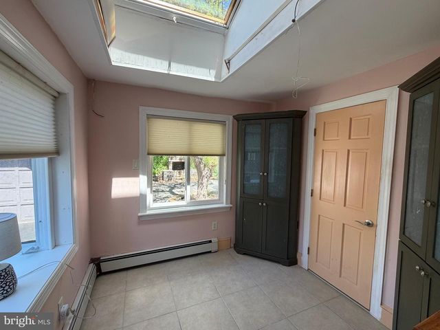 102 SCHOOL LN, Trenton, NJ 08618