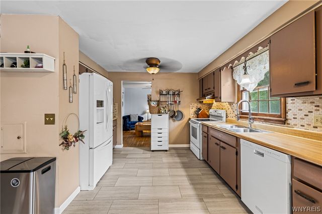 147 North Linden Street, Amherst, NY 14221