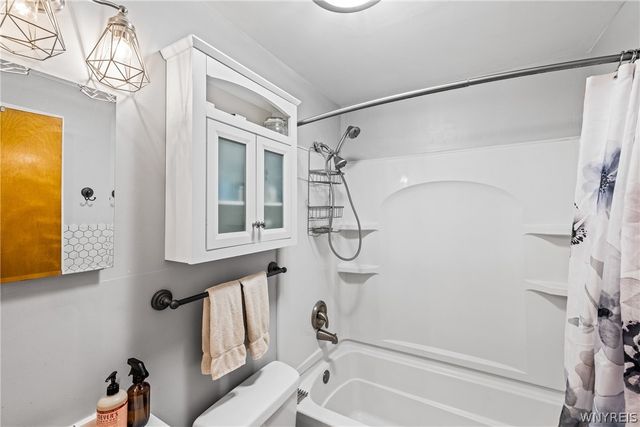 147 North Linden Street, Amherst, NY 14221