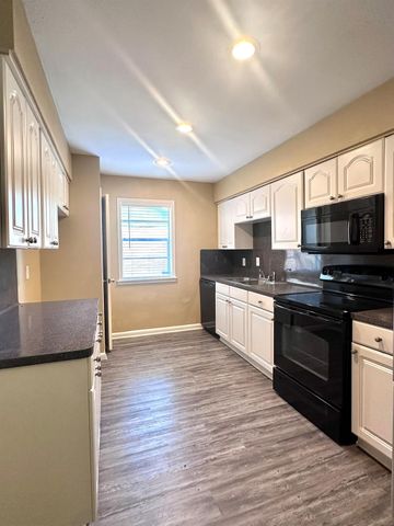 5830 Effingham Drive, Houston, TX 77035