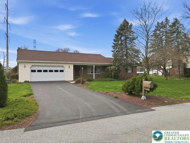 3875 Wellington Drive, Bethlehem Twp, PA 18020