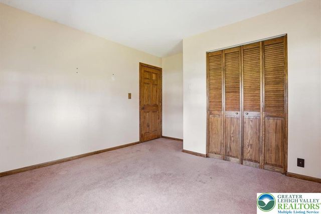 3875 Wellington Drive, Bethlehem Twp, PA 18020