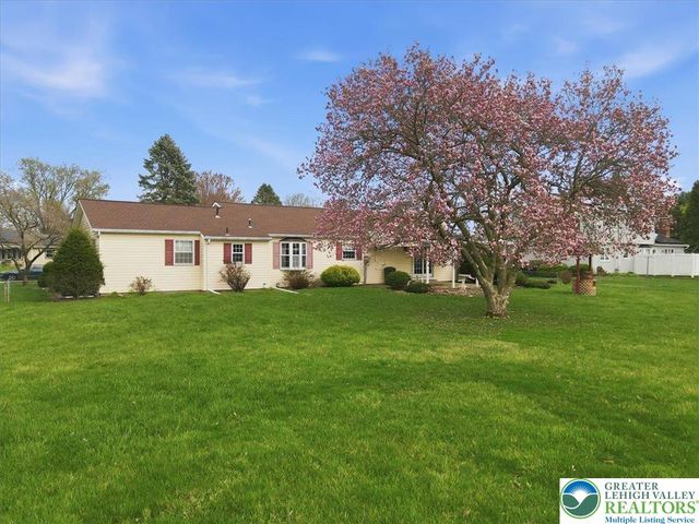 3875 Wellington Drive, Bethlehem Twp, PA 18020