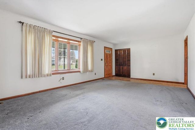 3875 Wellington Drive, Bethlehem Twp, PA 18020