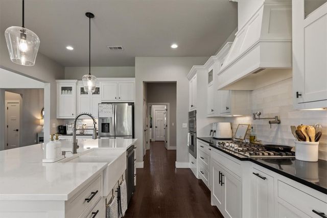 8031 La Croix Road, Decatur, AR 72722