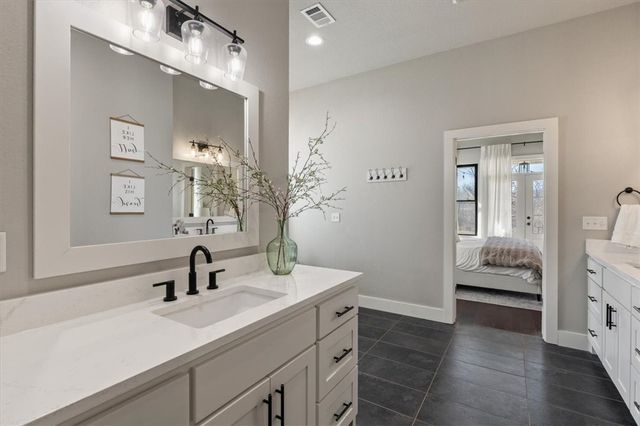 8031 La Croix Road, Decatur, AR 72722