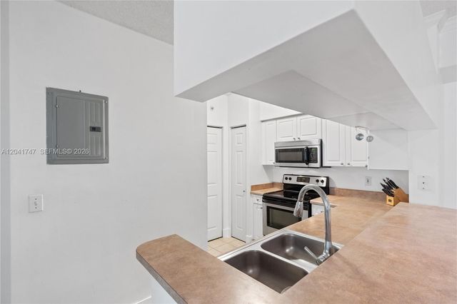 17145 N Bay Rd 4311, Sunny Isles Beach, FL 33160