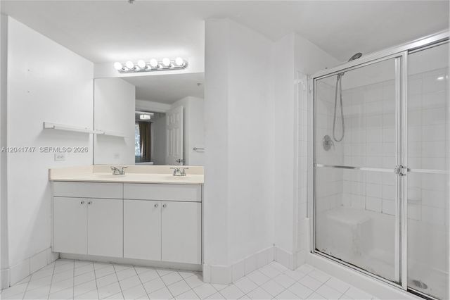 17145 N Bay Rd 4311, Sunny Isles Beach, FL 33160