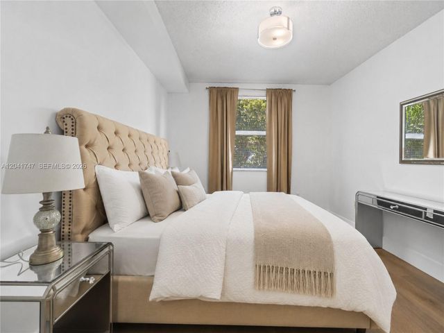 17145 N Bay Rd 4311, Sunny Isles Beach, FL 33160