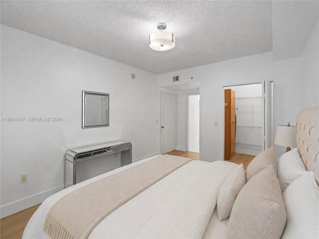 17145 N Bay Rd 4311, Sunny Isles Beach, FL 33160