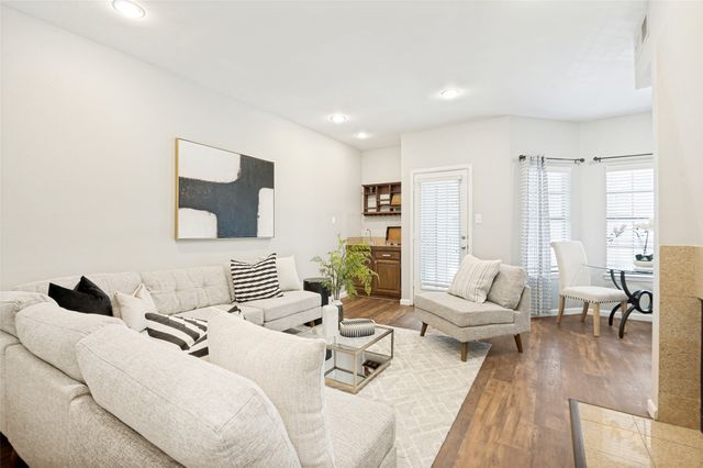 4203 Holland Avenue 10, Dallas, TX 75219