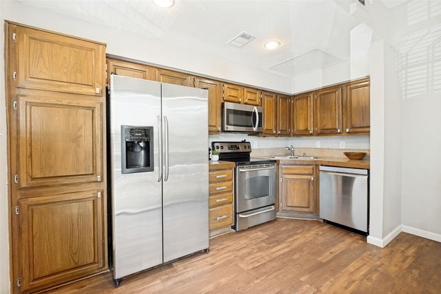 4203 Holland Avenue 10, Dallas, TX 75219