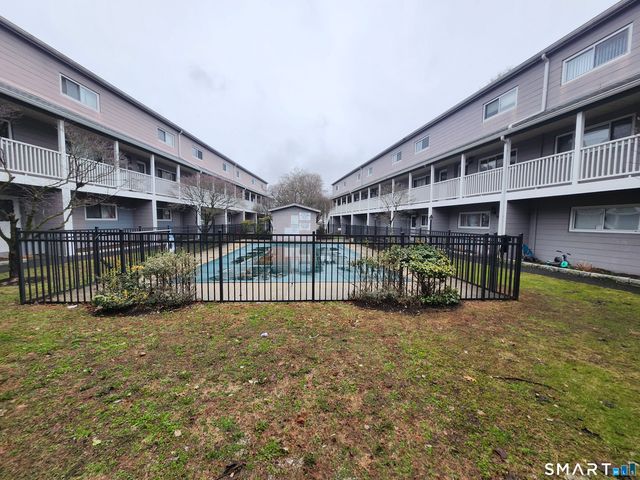 4 Union Avenue 8, Norwalk, CT 06851