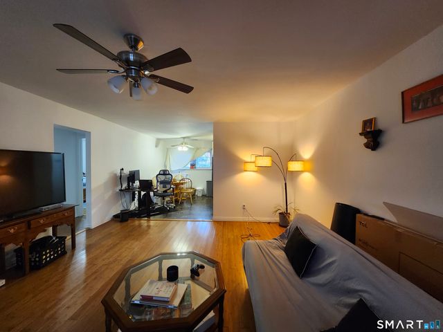 4 Union Avenue 8, Norwalk, CT 06851